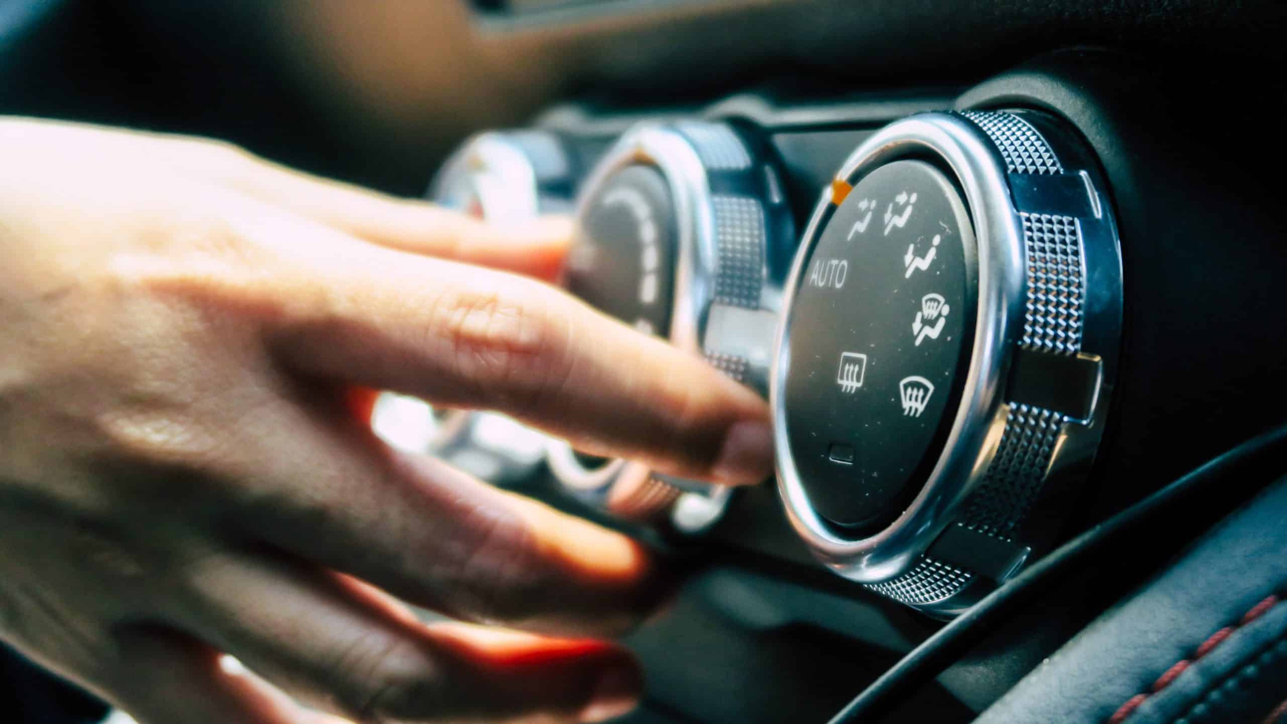 car air conditioner works for a few minutes