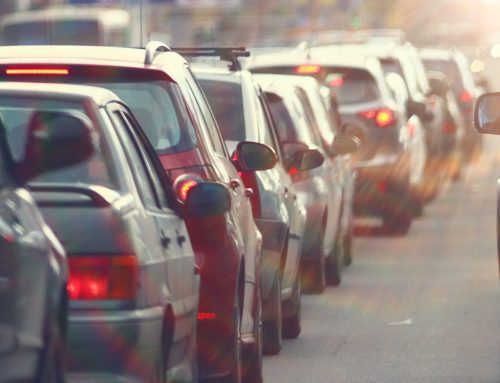 How to Safely Navigate Heavy Traffic on the Road